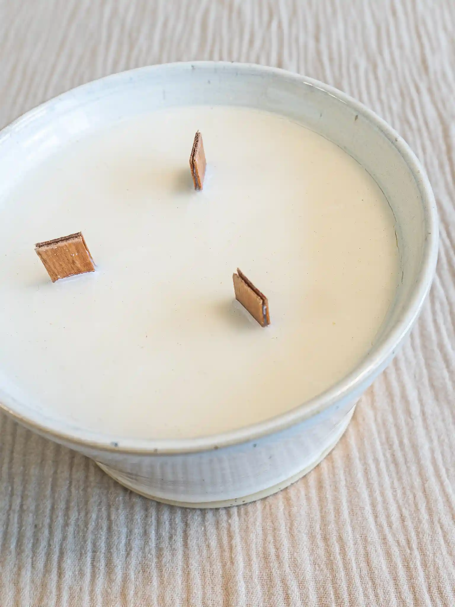 Grote kaars Peachy Cream stippen